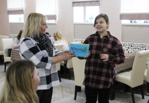 Редактор журнала «Юный спасатель» Светлана Ломовая встретилась с учащимися СШ №2 г. Мосты